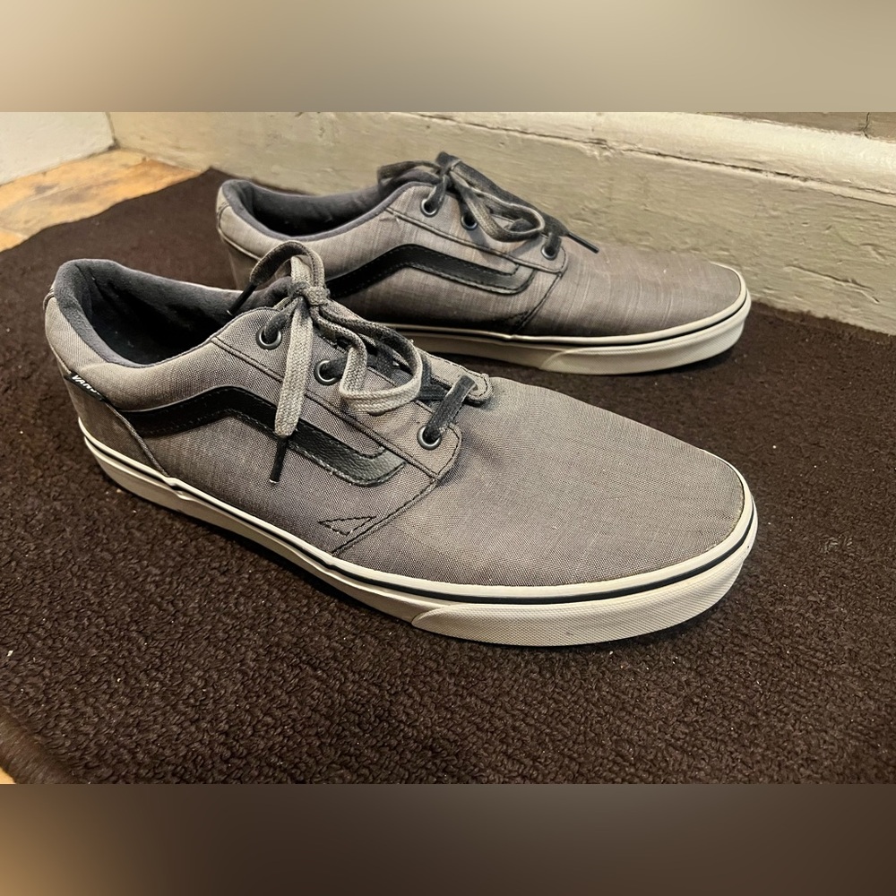 Vans off the wall low skate shoes